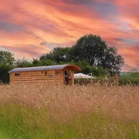 Black Mountain Bespoke Breaks Brecon Exterior photo