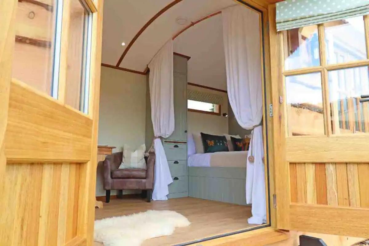 Black Mountain Bespoke Breaks Lodge